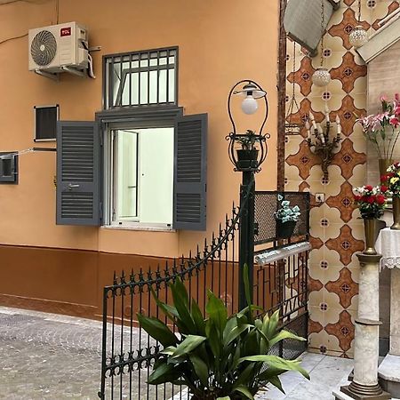 Dg Lovely Home Наполи Екстериор снимка