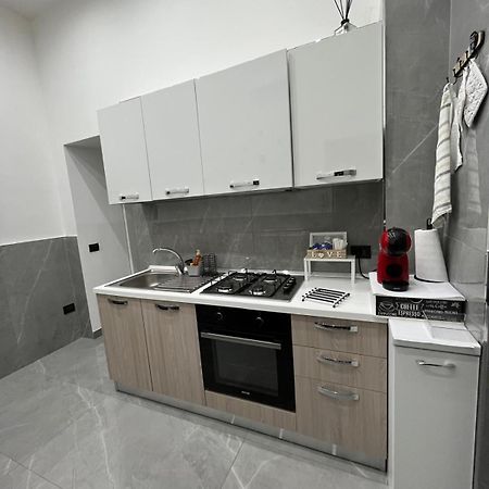 Dg Lovely Home Наполи Екстериор снимка