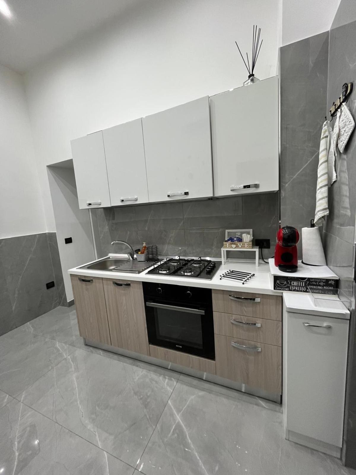 Dg Lovely Home Наполи Екстериор снимка