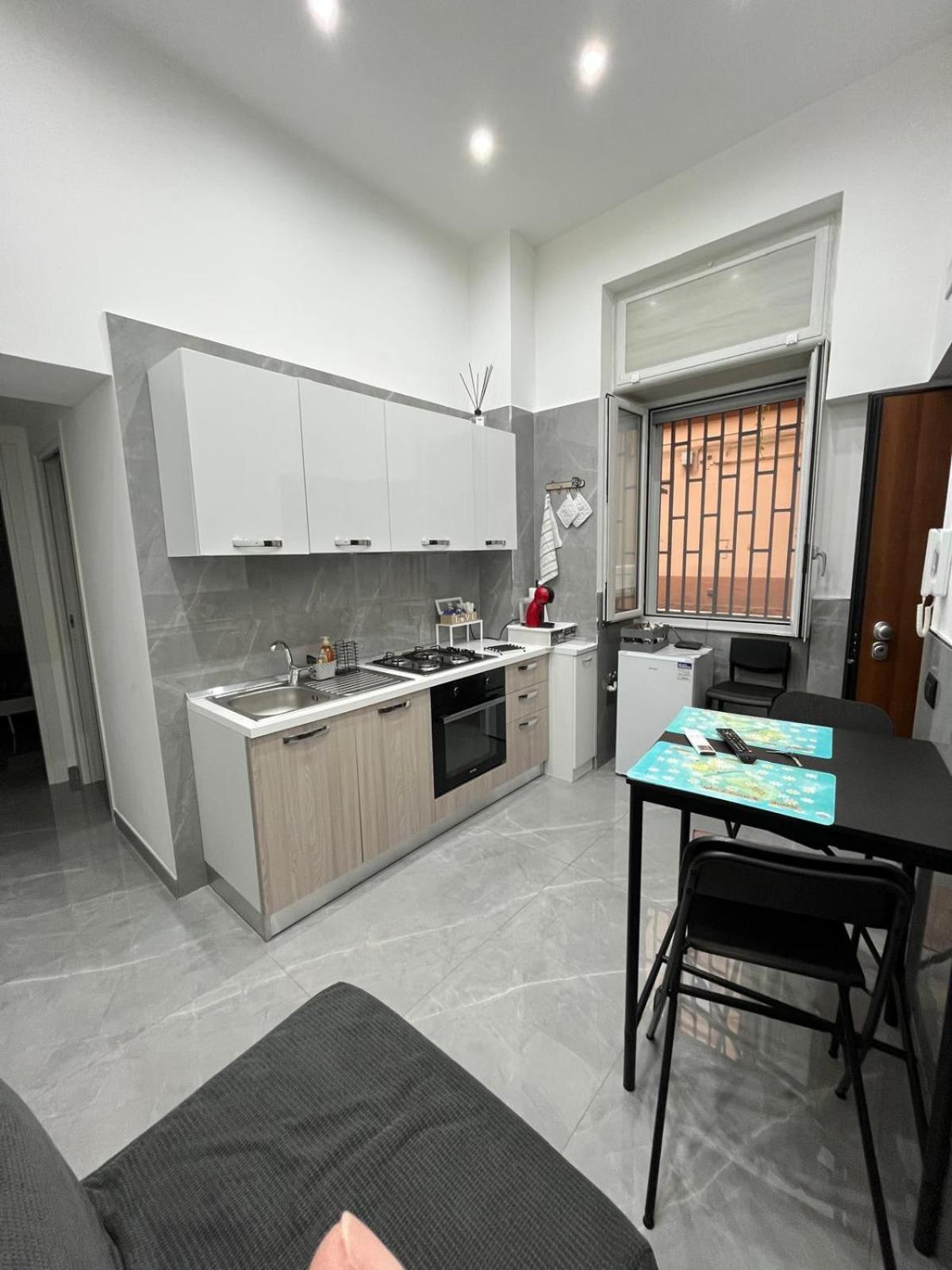 Dg Lovely Home Наполи Екстериор снимка